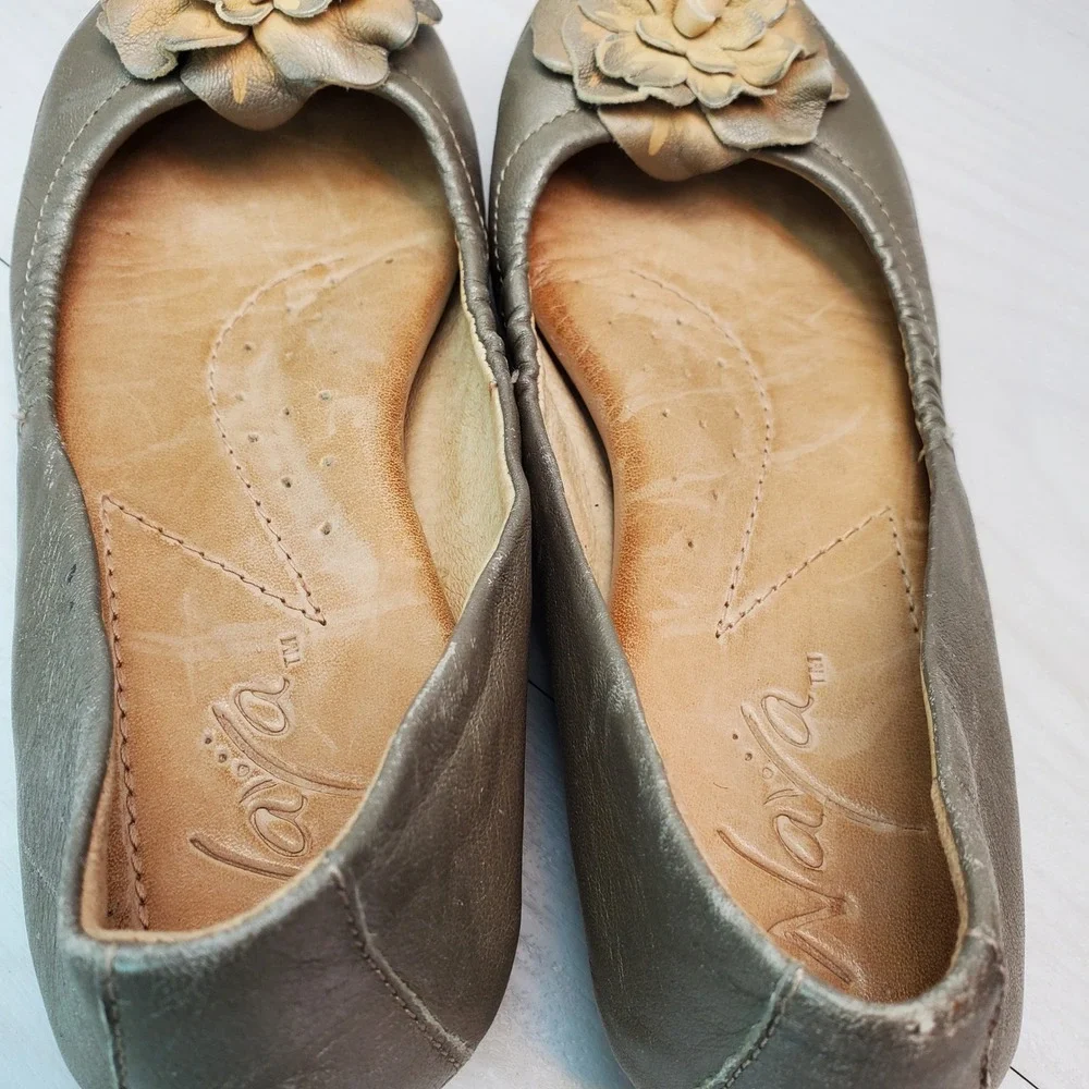 Naya Womens Leather Ballet Flats Floral Detail Comfort Slip On Shoes Size‎ 4M
